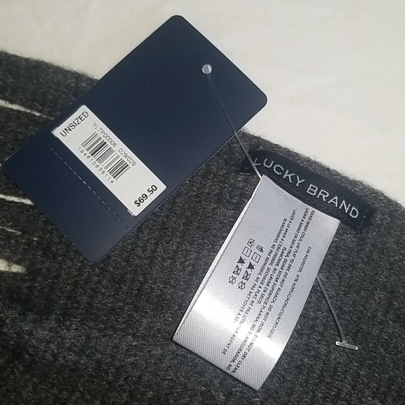 Lucky Brand Gray Scarf - Picture 4 of 4